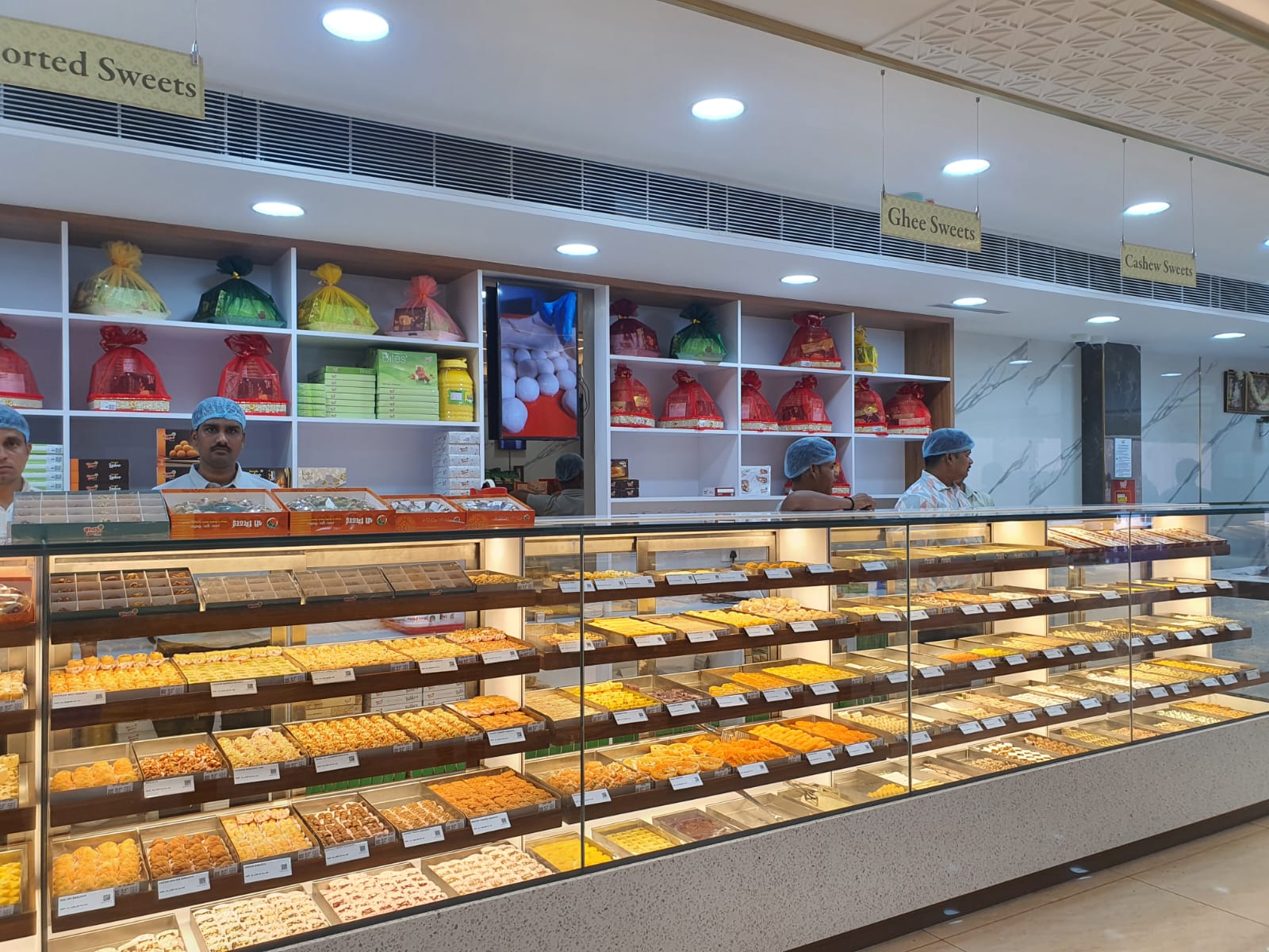 From Planning to Profit – We Optimize Your Food Business!